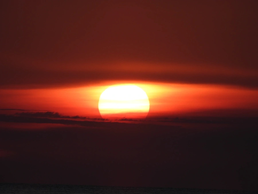Pôr do sol em Maresias, 27 de dezembro de 2025