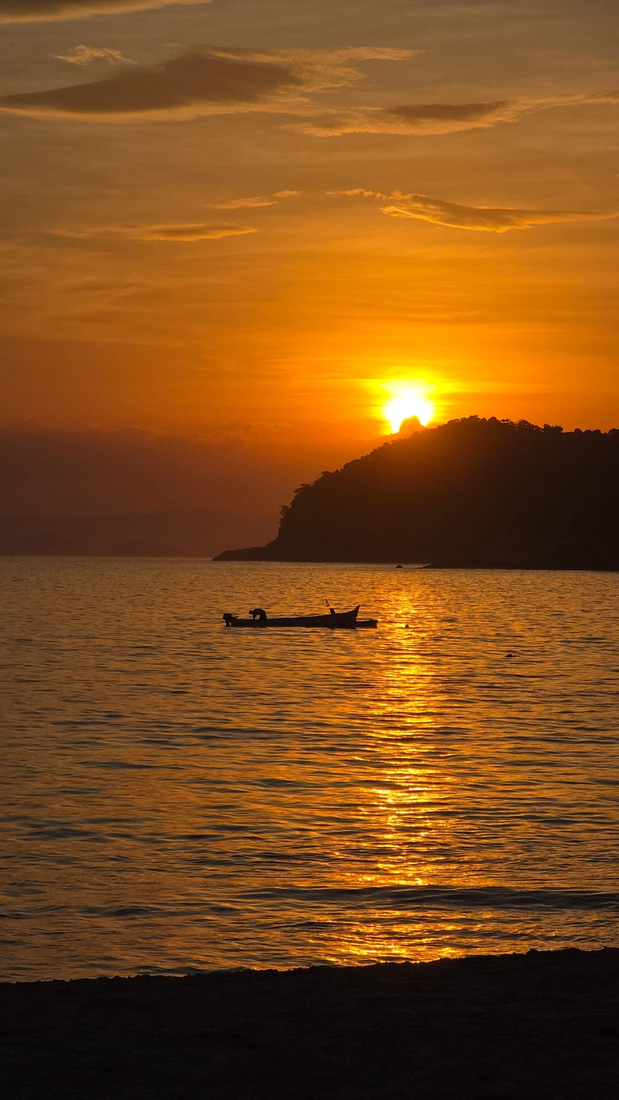Pôr do sol em Maresias, 26 de abril de 2026