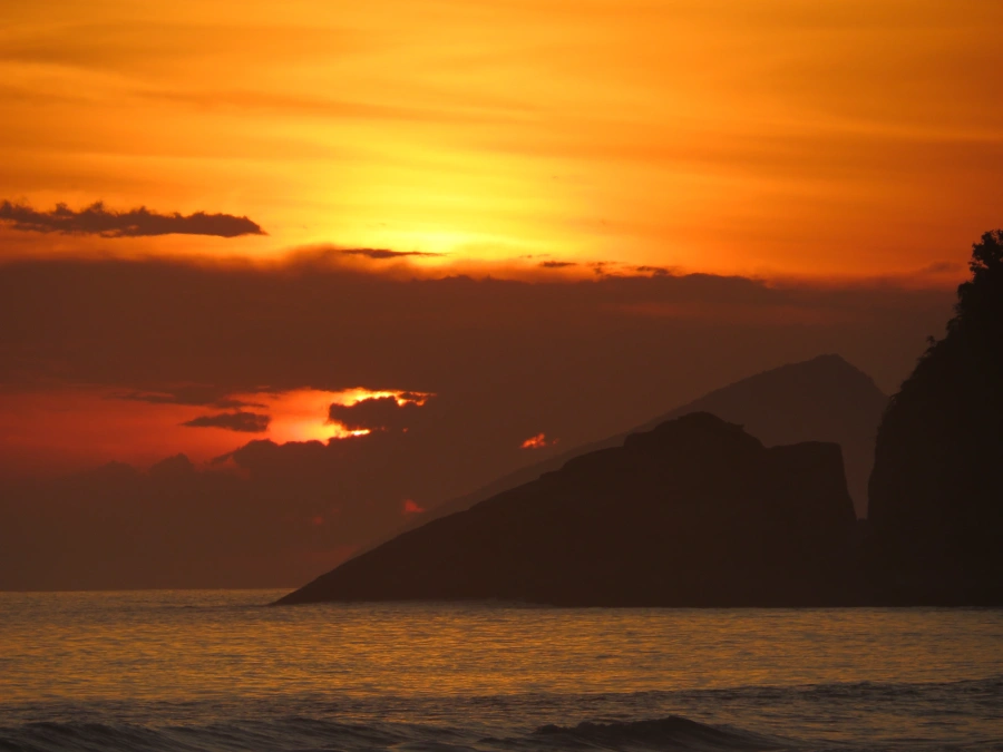 Pôr do sol em Maresias, 23 de novembro de 2021