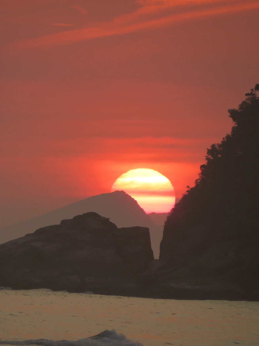 Pôr do sol em Maresias, 17 de novembro de 2021