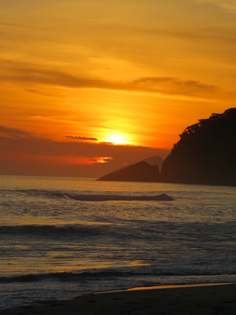 Pôr do sol em Maresias, 23 de novembro de 2021